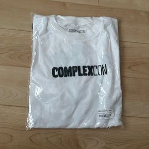 Complexcon Long Beach 2022 visty tee